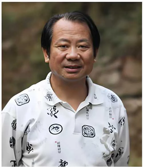 秦锦章老师的照片，单击鼠标查看大图！
